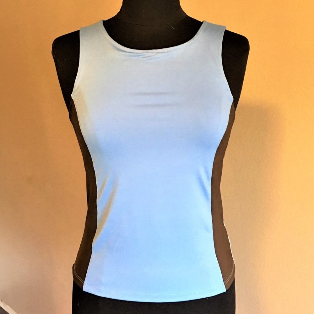 GAP BODY / GB STUDIO Sports Top w/ Shelf Bra - S/P - Picture 3 of 11